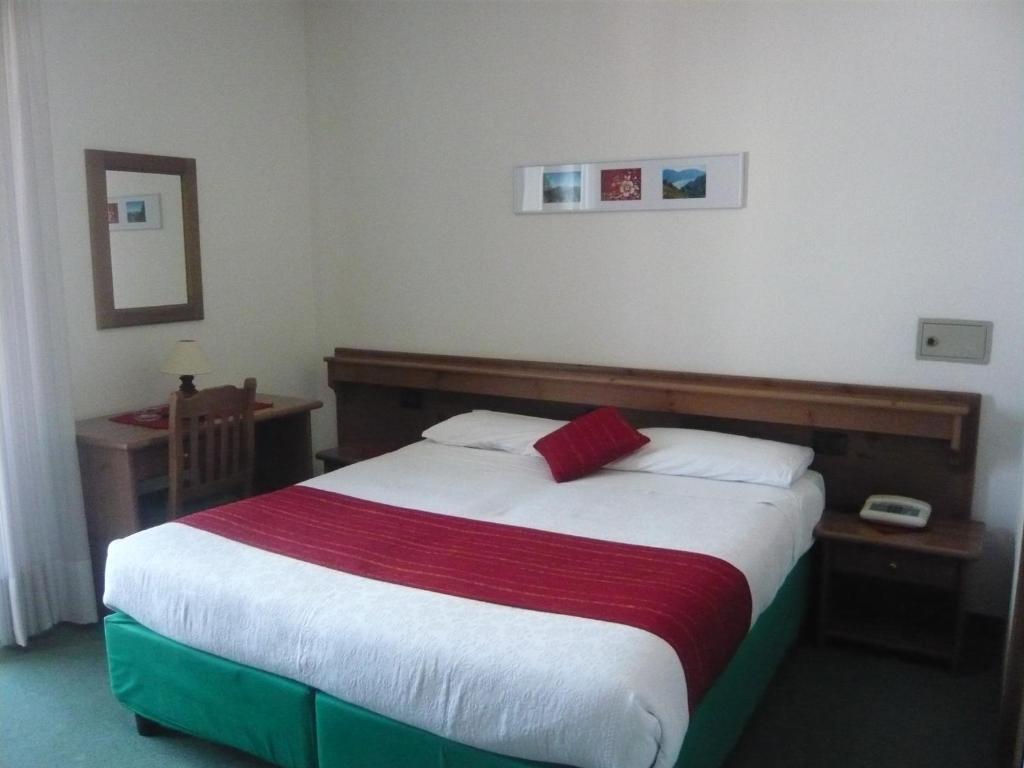 Cadria Nature & Bike Hotel Lenzumo di Concei Номер фото